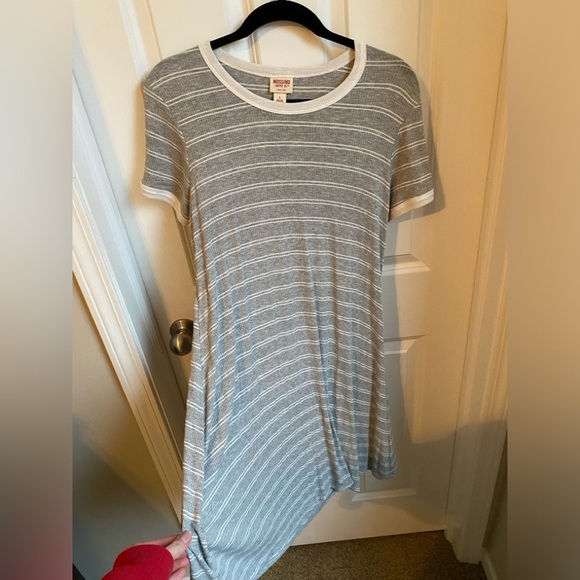 Mossimo Supply Co Flowy Striped A-line T-Shirt Dress in Grey - Picture 3 of 4